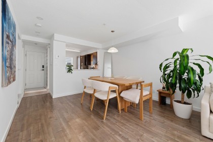 Photo 4 at 9 - 2880 W 4th Avenue, Kitsilano, Vancouver West