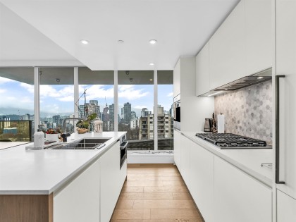 Photo 11 at 1401 - 1365 Davie Street, West End VW, Vancouver West