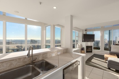 Photo 10 at 3603 - 939 Homer Street, Yaletown, Vancouver West