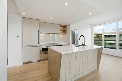 Photo 8 at 312 - 755 Harbourside Drive, Harbourside, North Vancouver