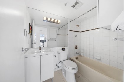 Photo 9 at 1709 - 438 Seymour Street, Downtown VW, Vancouver West