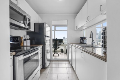 Photo 15 at 1709 - 438 Seymour Street, Downtown VW, Vancouver West