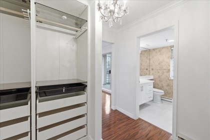 Photo 9 at 201 - 3290 W 4th Avenue, Kitsilano, Vancouver West