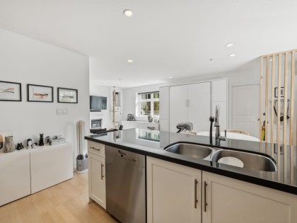 Photo 17 at 83 W 15th Avenue, Mount Pleasant VW, Vancouver West