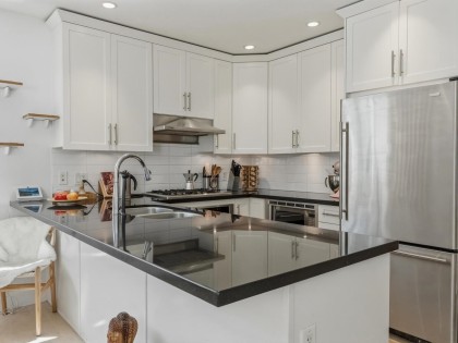 Photo 14 at 83 W 15th Avenue, Mount Pleasant VW, Vancouver West