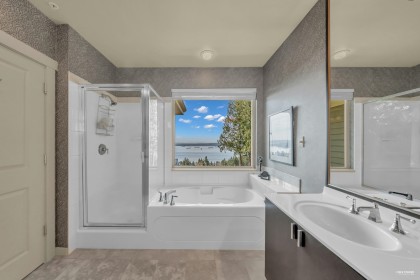 Photo 16 at 2472 Shadbolt Lane, Panorama Village, West Vancouver