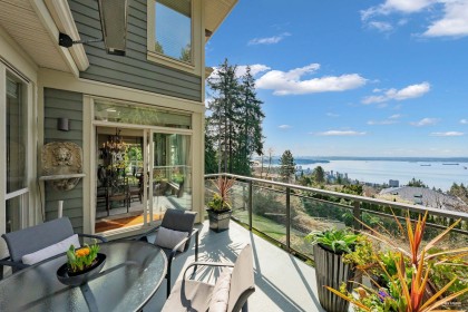Photo 4 at 2472 Shadbolt Lane, Panorama Village, West Vancouver