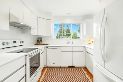 Photo 7 at 2372 Kings Avenue, Dundarave, West Vancouver