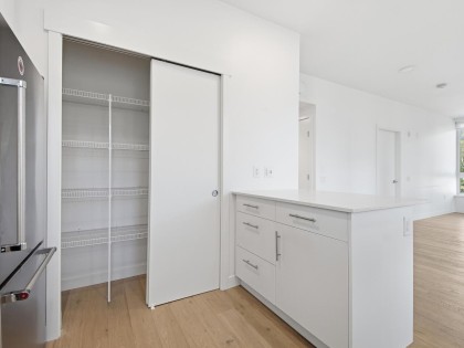 Photo 6 at 405 - 2137 Chesterfield Avenue, Central Lonsdale, North Vancouver