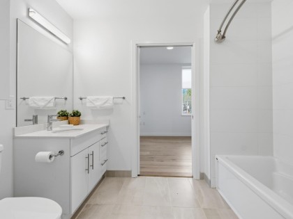 Photo 13 at 405 - 2137 Chesterfield Avenue, Central Lonsdale, North Vancouver