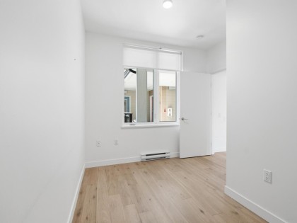 Photo 17 at 405 - 2137 Chesterfield Avenue, Central Lonsdale, North Vancouver