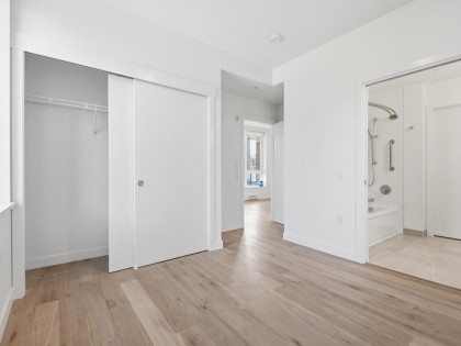 Photo 9 at 405 - 2137 Chesterfield Avenue, Central Lonsdale, North Vancouver