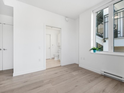 Photo 8 at 405 - 2137 Chesterfield Avenue, Central Lonsdale, North Vancouver