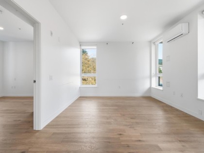 Photo 21 at 405 - 2137 Chesterfield Avenue, Central Lonsdale, North Vancouver