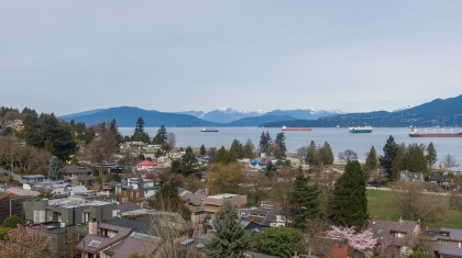 Photo 1 at 4418 W 2nd Avenue, Point Grey, Vancouver West