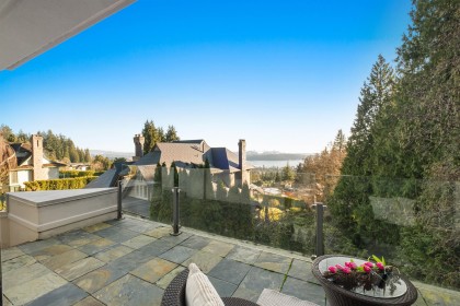 Photo 16 at 2490 Westhill Court, Westhill, West Vancouver