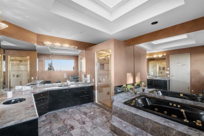 Photo 22 at 2490 Westhill Court, Westhill, West Vancouver