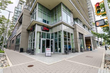 Photo 2 at 1401 - 1708 Columbia Street, False Creek, Vancouver West