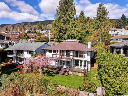 Photo 10 at 2220 Queens Avenue, Queens, West Vancouver