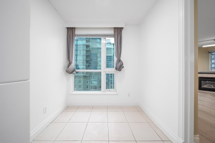 Photo 13 at 1401 - 560 Cardero Street, Coal Harbour, Vancouver West