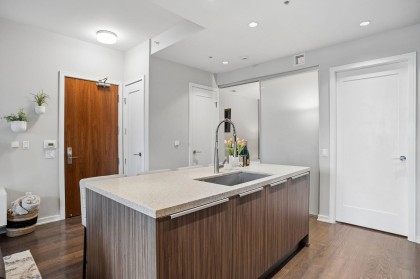 Photo 17 at 102 - 128 Athletes Way, False Creek, Vancouver West