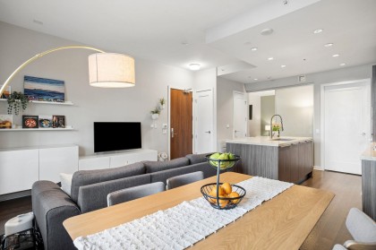 Photo 10 at 102 - 128 Athletes Way, False Creek, Vancouver West