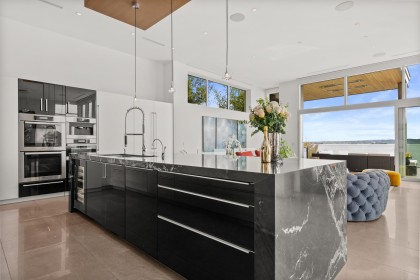 Photo 11 at 3906 Marine Drive, West Bay, West Vancouver