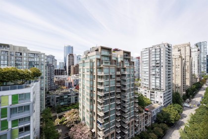 Photo 2 at 1704 - 1088 Richards Street, Yaletown, Vancouver West