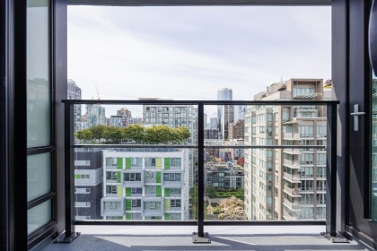 Photo 15 at 1704 - 1088 Richards Street, Yaletown, Vancouver West