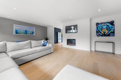 Photo 8 at 675 Burley Drive, Cedardale, West Vancouver