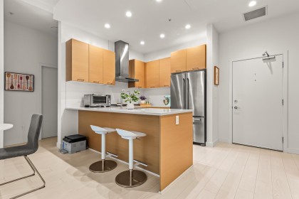 Photo 5 at 117 - 3581 Ross Drive, University VW, Vancouver West