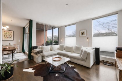 Photo 1 at 204 - 2108 W 12th Avenue, Kitsilano, Vancouver West