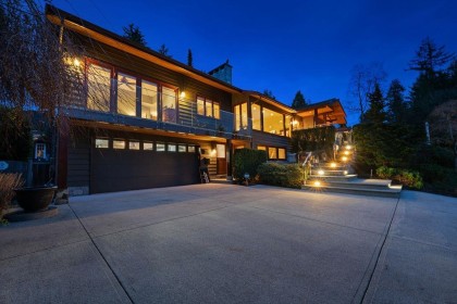 Photo 3 at 124 Carisbrooke Crescent, Upper Lonsdale, North Vancouver