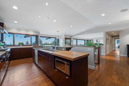 Photo 15 at 124 Carisbrooke Crescent, Upper Lonsdale, North Vancouver