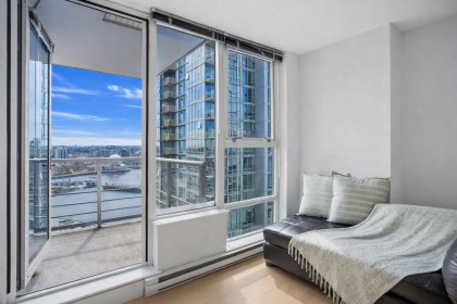 Photo 2 at 2209 - 602 Citadel Parade, Downtown VW, Vancouver West