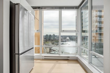 Photo 6 at 2209 - 602 Citadel Parade, Downtown VW, Vancouver West