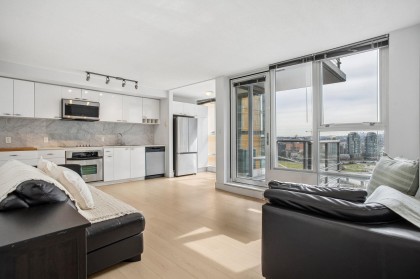 Photo 3 at 2209 - 602 Citadel Parade, Downtown VW, Vancouver West