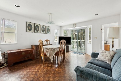 Photo 8 at 729 W 62nd Avenue, Marpole, Vancouver West