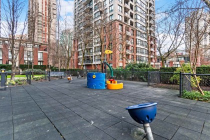 Photo 27 at 909 - 928 Homer Street, Yaletown, Vancouver West