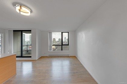 Photo 7 at 909 - 928 Homer Street, Yaletown, Vancouver West