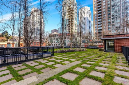 Photo 25 at 909 - 928 Homer Street, Yaletown, Vancouver West