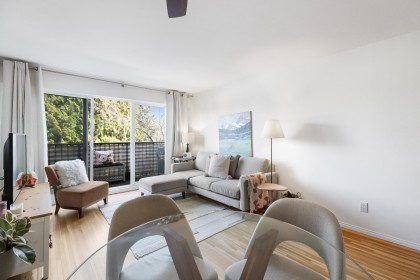 Photo 6 at 303 - 2125 W 2nd Avenue, Kitsilano, Vancouver West