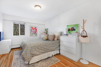 Photo 12 at 303 - 2125 W 2nd Avenue, Kitsilano, Vancouver West