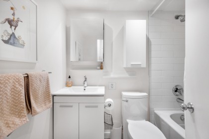 Photo 14 at 303 - 2125 W 2nd Avenue, Kitsilano, Vancouver West