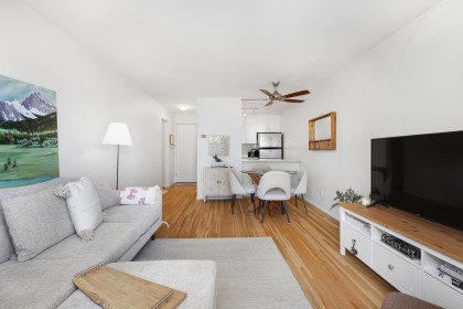 Photo 11 at 303 - 2125 W 2nd Avenue, Kitsilano, Vancouver West