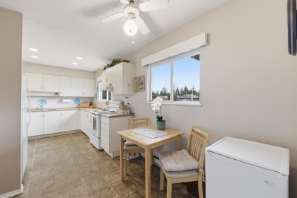 Photo 17 at 906 Roche Point Drive, Roche Point, North Vancouver