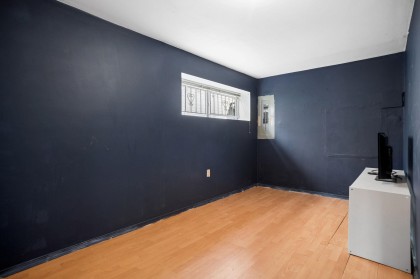 Photo 15 at 585 W 65th Avenue, Marpole, Vancouver West