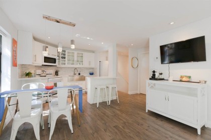 Photo 2 at 104 - 936 Bute Street, West End VW, Vancouver West