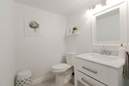 Photo 6 at 104 - 936 Bute Street, West End VW, Vancouver West