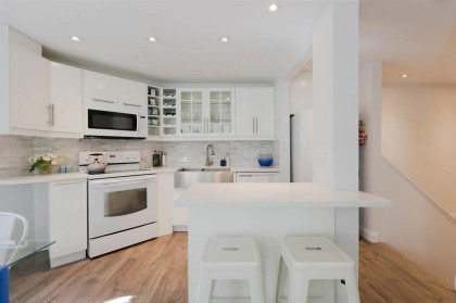 Photo 9 at 104 - 936 Bute Street, West End VW, Vancouver West